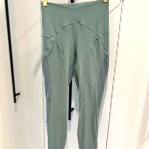 sz 4 Lululemon Butter Soft Mesh Animal Print 25" Legging